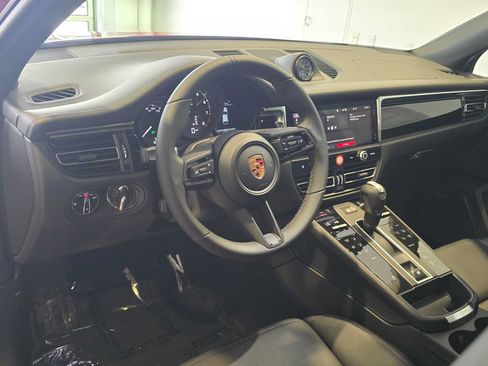 New 2026 Porsche Macan AWD/4WD image 4