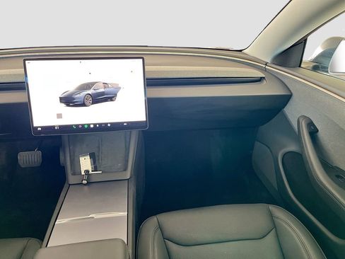 Used 2025 Tesla Model 3 Long Range RWD image 23