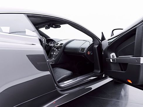 Used 2014 Aston Martin DB9 Coupe RWD image 43