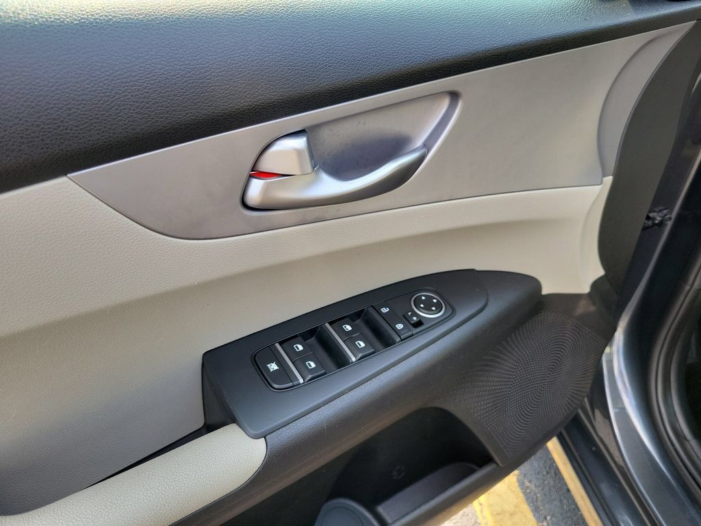 Used 2023 Kia Forte LXS FWD image 24