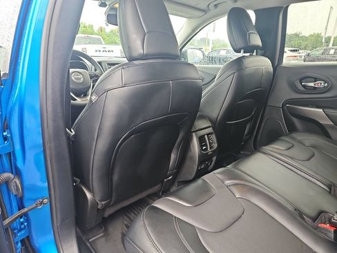 Used 2022 Jeep Cherokee Latitude Lux AWD/4WD image 14