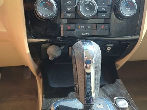 Used 2011 Ford Escape Limited w/ 302A Rapid Spec Order Code FWD image 14