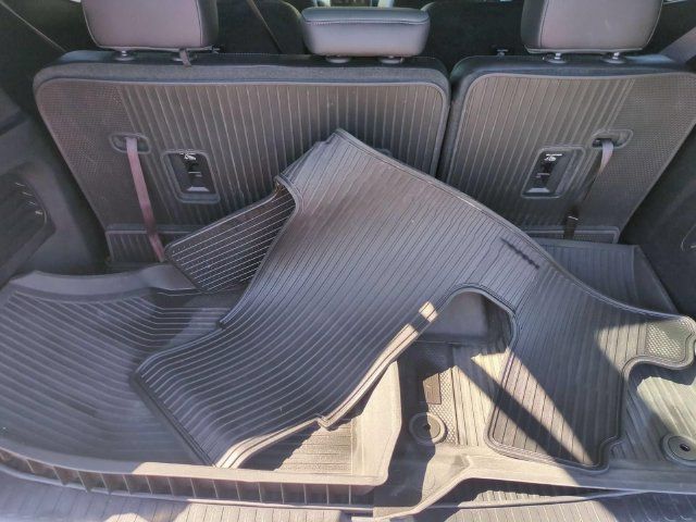 Used 2024 GMC Acadia AT4 w/ LPO, Floor Liner Package AWD/4WD image 28