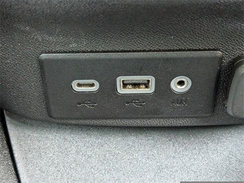 Used 2023 Chevrolet Malibu LT image 20