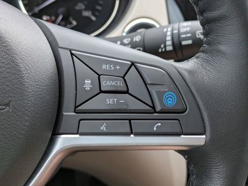 Used 2019 Nissan Rogue Sport SL w/ Premium Package FWD image 22