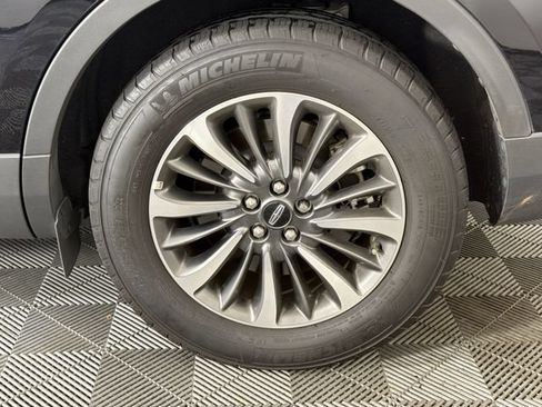 Certified 2023 Lincoln Nautilus AWD w/ Premium Package image 25