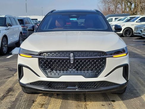 New 2026 Lincoln Nautilus Reserve image 2