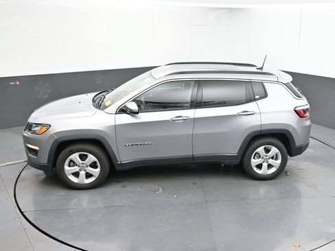 Used 2018 Jeep Compass Latitude w/ Popular Equipment Group FWD image 37