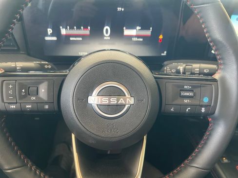 Used 2025 Nissan Kicks SR w/ SR Premium Package AWD/4WD image 59