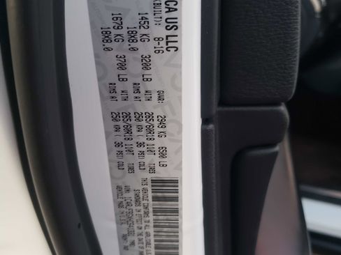 Used 2017 Jeep Grand Cherokee Limited image 12