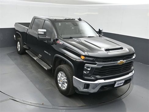 Used 2024 Chevrolet Silverado 2500 LT image 34