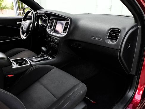 Used 2018 Dodge Charger R/T Scat Pack w/ Driver Confidence Group RWD image 21