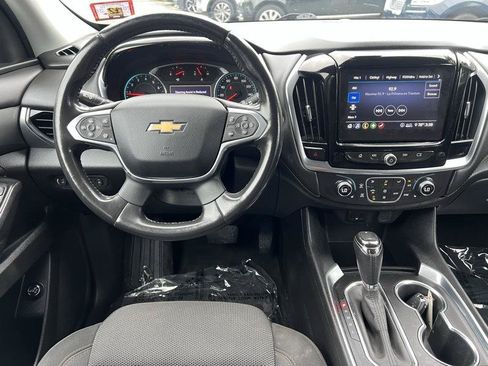 Used 2020 Chevrolet Traverse LT w/ Driver Confidence II Package AWD/4WD image 13