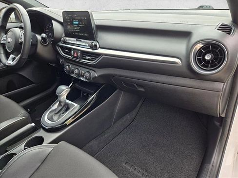 Used 2021 Kia Forte GT-Line w/ GT-Line Premium Package image 19