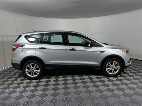 Used 2017 Ford Escape S FWD image 4