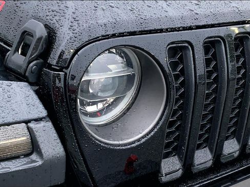 Used 2023 Jeep Gladiator Rubicon w/ Cold Weather Group AWD/4WD image 26