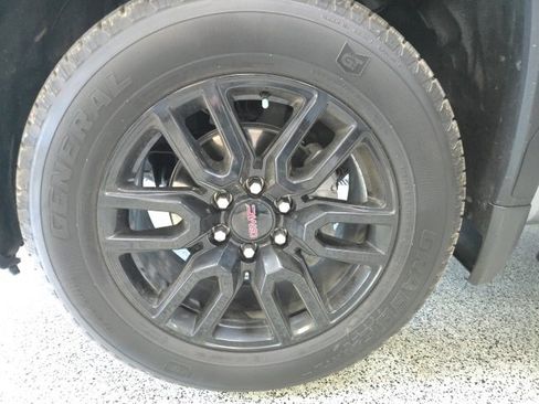 Used 2025 GMC Sierra 1500 Elevation w/ Elevation Premium Package image 26