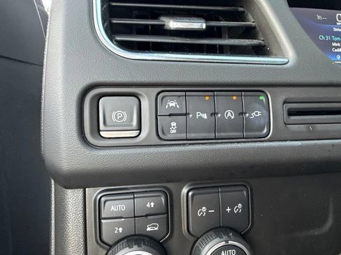Used 2022 Chevrolet Suburban LT AWD/4WD image 77