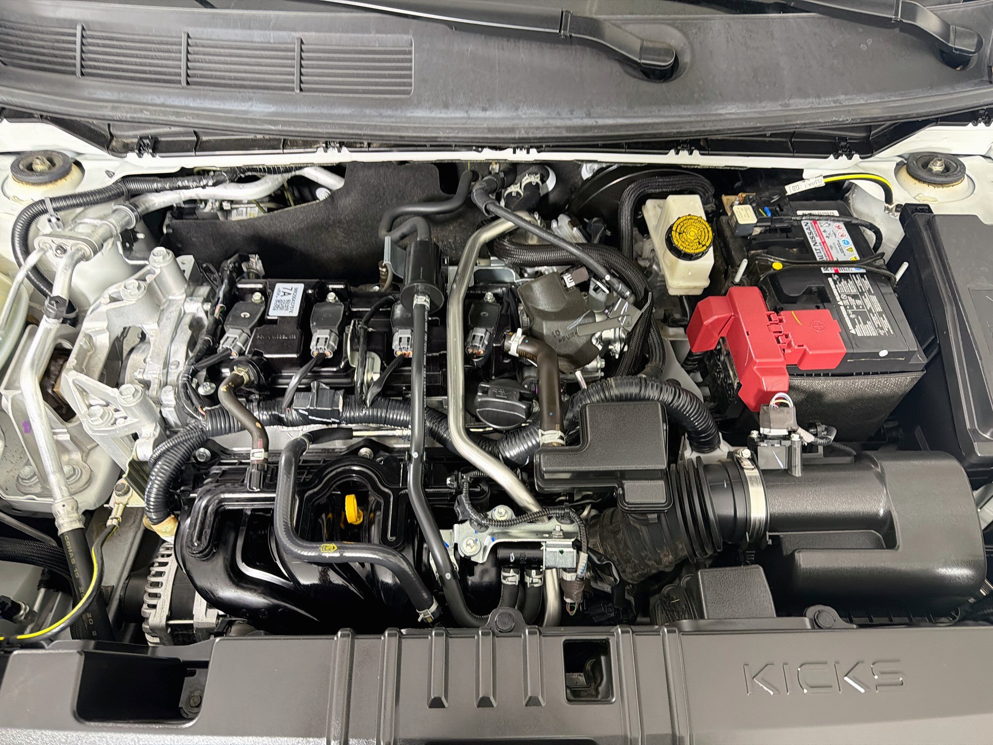 Used 2025 Nissan Kicks SV w/ Charging Package FWD image 30