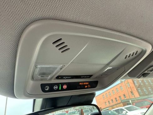 Used 2025 Chevrolet Malibu LT image 30