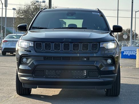 New 2026 Jeep Compass Latitude w/ Sun and Sound Group image 9