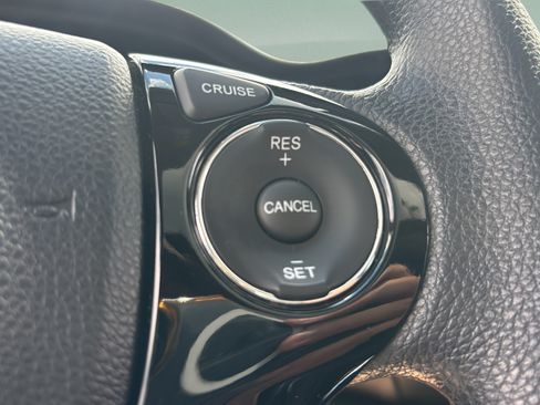 Used 2016 Honda Accord EX image 32