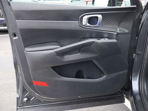 Certified 2023 Kia Sorento S w/ Panoramic Sunroof Package image 13