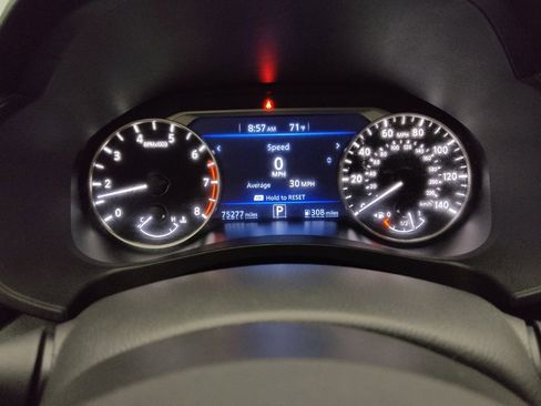 Used 2024 Nissan Altima 2.5 SV FWD image 23