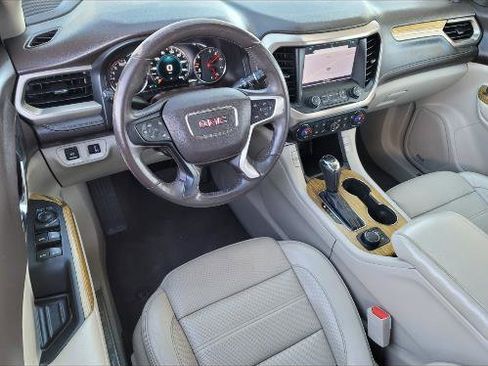 Used 2017 GMC Acadia Denali w/ Technology Package FWD image 28
