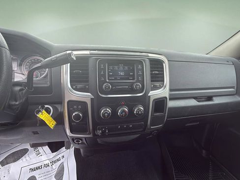 Used 2018 RAM 3500 SLT AWD/4WD image 11