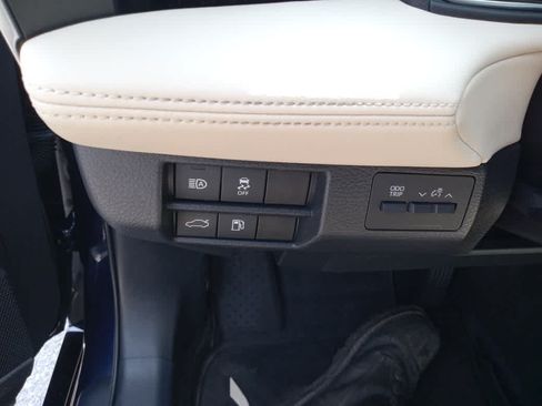 Used 2021 Toyota Avalon XLE FWD image 14