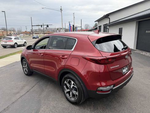Used 2020 Kia Sportage LX image 3