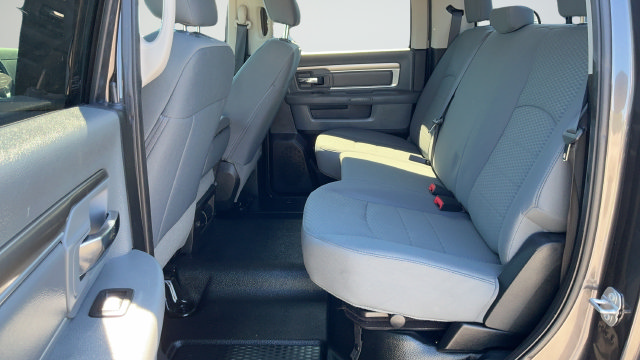 Used 2017 RAM 3500 SLT w/ Luxury Group AWD/4WD image 20