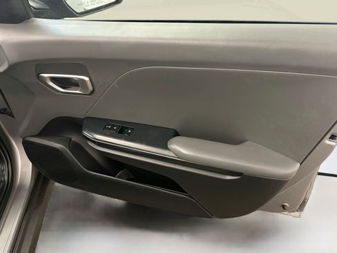 Used 2025 Kia K4 FWD image 33