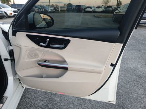 Used 2023 Mercedes-Benz C 300 4MATIC Sedan w/ Exclusive Trim Package image 17