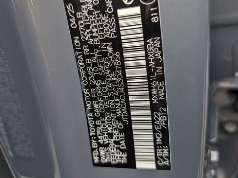 Used 2025 Toyota Prius Plug-In Hybrid image 22