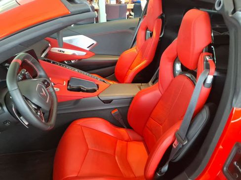 Used 2021 Chevrolet Corvette Stingray Preferred Cpe w/ Z51 Performance Package RWD image 3