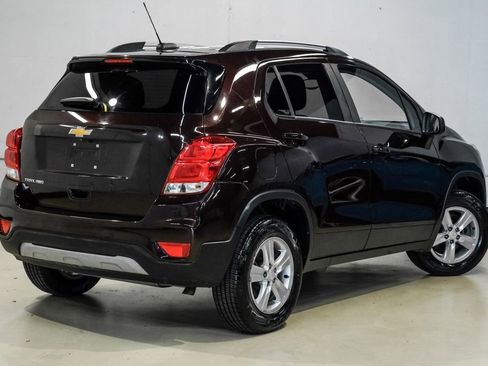Used 2022 Chevrolet Trax LT w/ LT Convenience Package AWD/4WD image 10