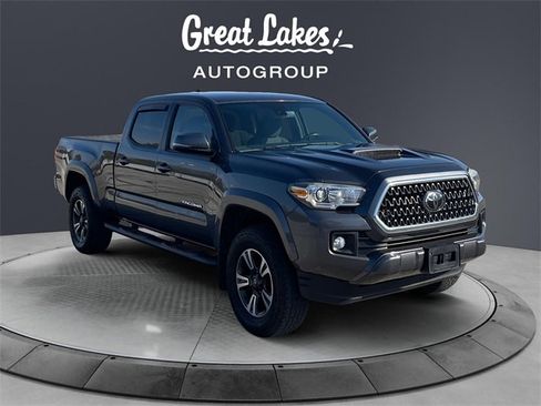 Used 2018 Toyota Tacoma TRD Sport image 7
