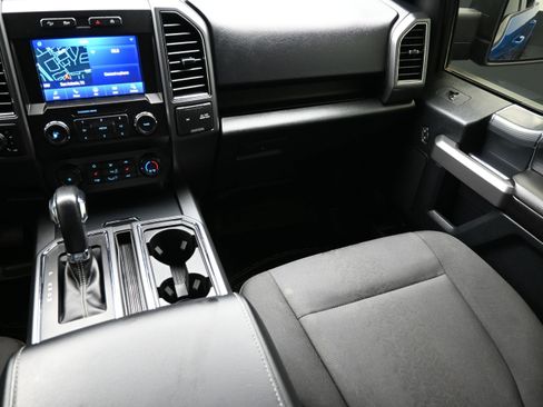 Used 2019 Ford F150 XLT w/ Equipment Group 302A Luxury AWD/4WD image 38
