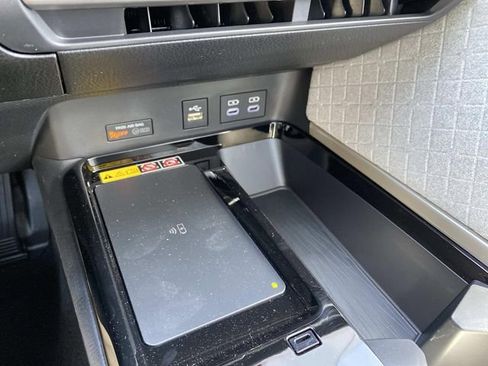 New 2026 Toyota Camry XLE AWD/4WD image 10