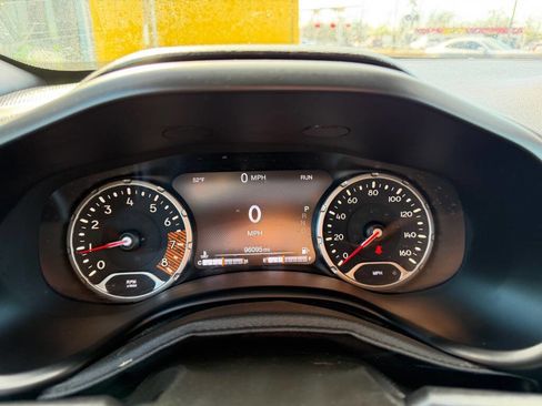 Used 2019 Jeep Renegade Limited image 18