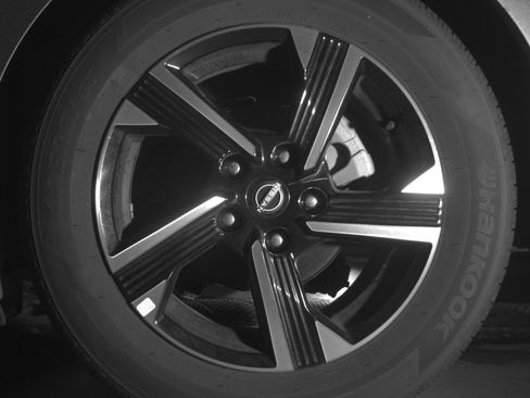 Used 2025 Nissan Sentra SV FWD image 14