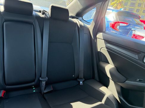 Used 2025 Honda Civic Sport image 35