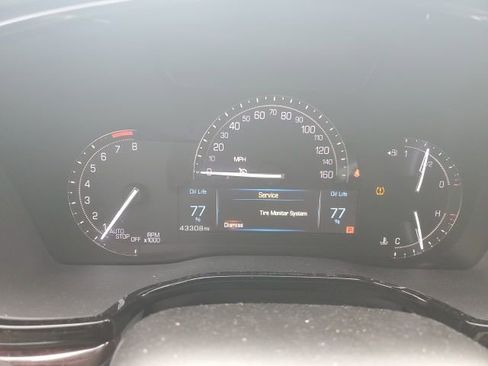 Used 2019 Cadillac XT5 Luxury image 16