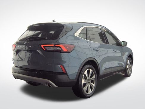 Used 2025 Ford Escape Platinum w/ Premium Technology Package image 5