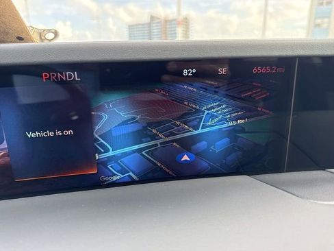 Used 2024 Lincoln Nautilus Reserve image 18