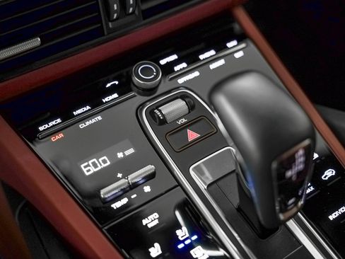 Certified 2023 Porsche Cayenne AWD/4WD image 25