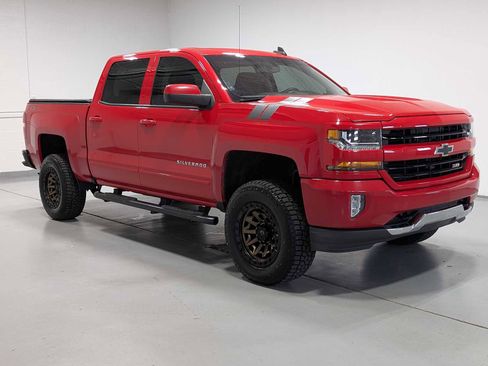 Used 2018 Chevrolet Silverado 1500 LT w/ All Star Edition image 6