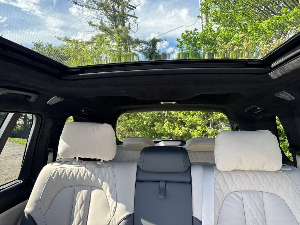 New 2026 BMW ALPINA XB7 AWD/4WD image 20